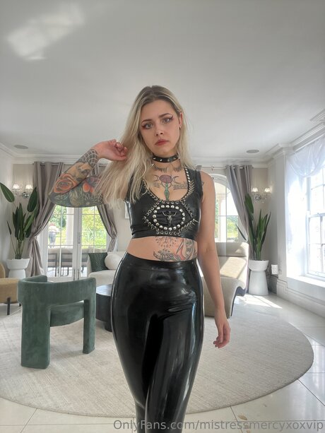 Foto desnuda filtrada de OnlyFans de Mistressmercyxoxvip