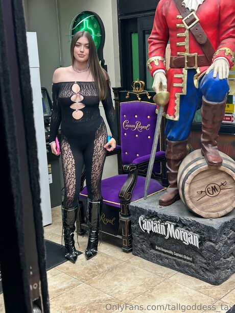 Tallgoddess Tay