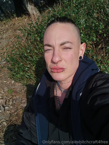 Alexbitchcraft4free