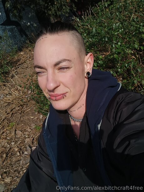 Alexbitchcraft4free