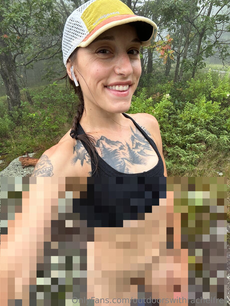 Foto desnuda filtrada de OnlyFans de Outdoorswithrachelfree