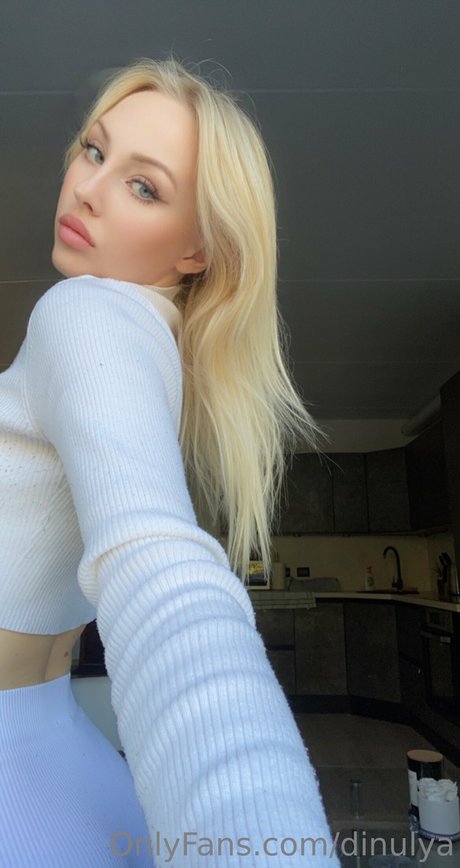 Foto desnuda filtrada de OnlyFans de Dinulya