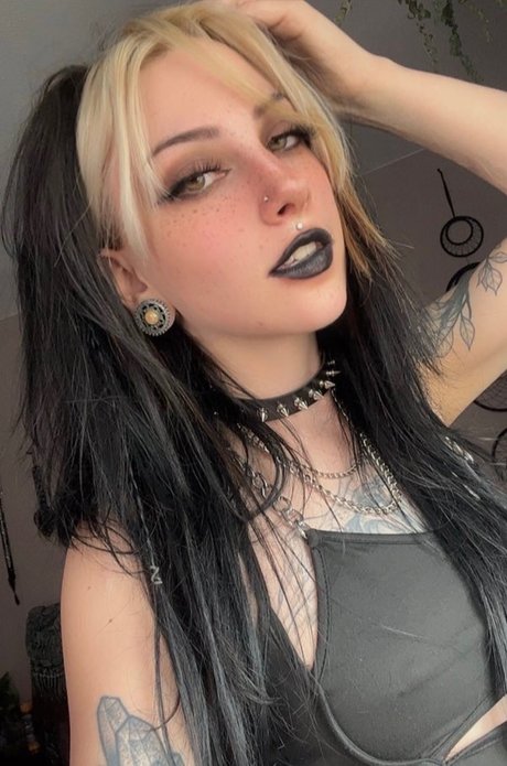 Foto desnuda filtrada de OnlyFans de Mia Rose