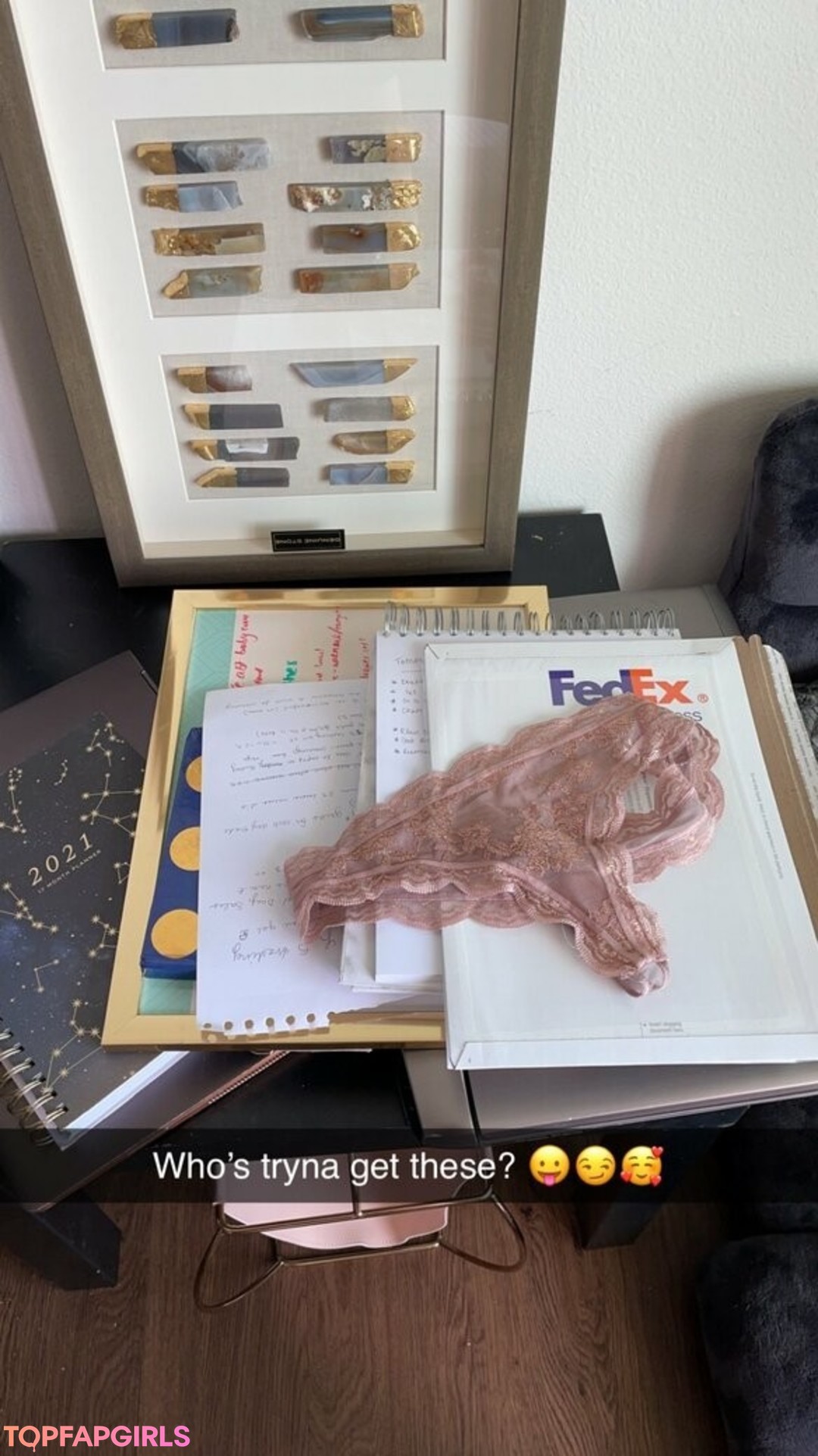 Foto desnuda filtrada de OnlyFans de Zoieburgher #73 Foto desnuda filtrada de OnlyFans de Zoieburgher #73