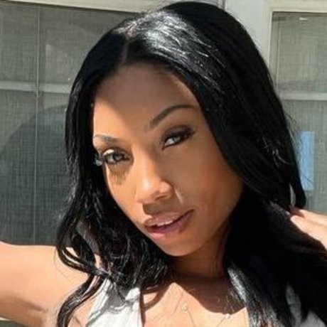 Zoeyjay