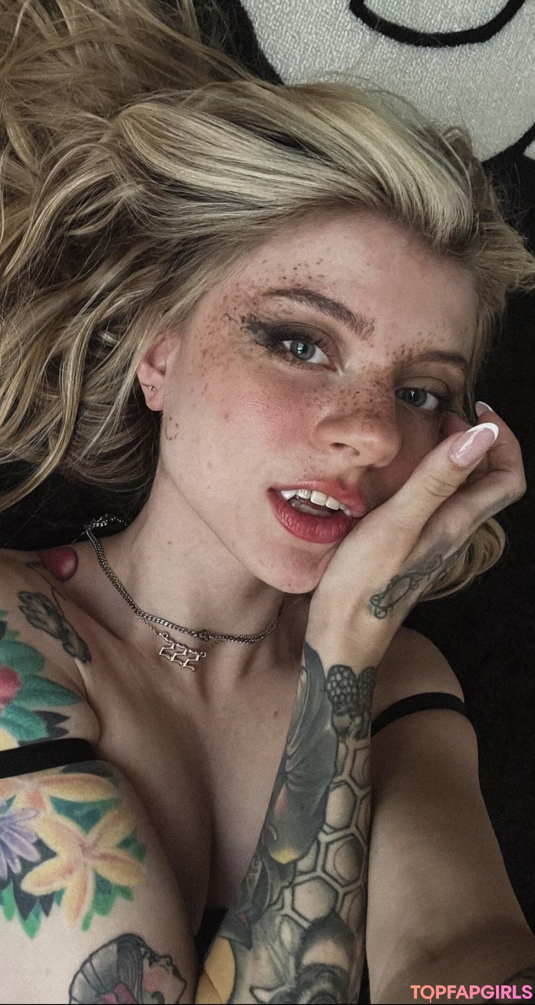 Foto desnuda filtrada de OnlyFans de Imsadspice Extrasadspice #36 Foto desnuda filtrada de OnlyFans de Imsadspice Extrasadspice #36