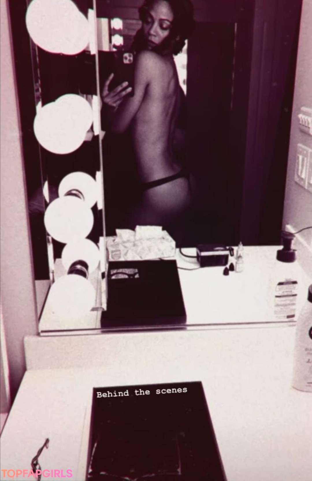 Foto desnuda filtrada de OnlyFans de Zoe Saldana #9 Foto desnuda filtrada de OnlyFans de Zoe Saldana #9