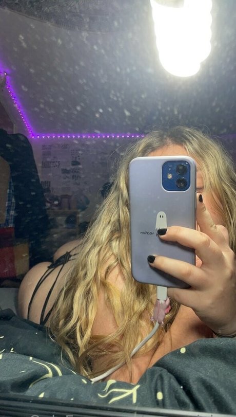 Foto desnuda filtrada de OnlyFans de Zoemalvina