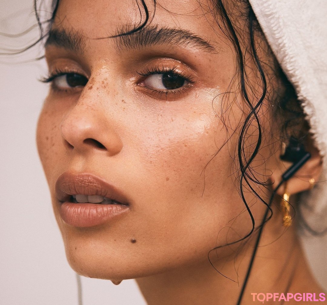 Foto desnuda filtrada de OnlyFans de Zoe Kravitz #25 Foto desnuda filtrada de OnlyFans de Zoe Kravitz #25