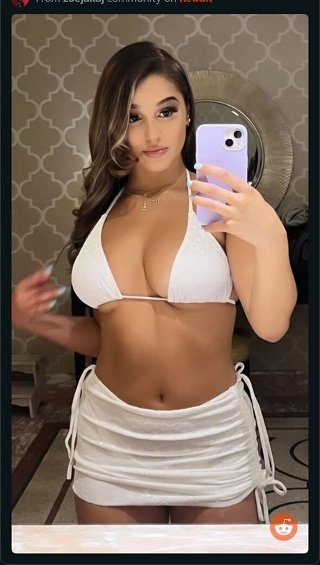 Zoe Jakaj