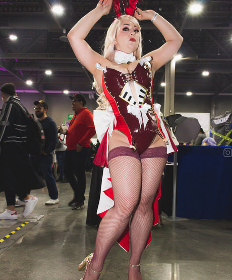 Zoe Volf Cosplay
