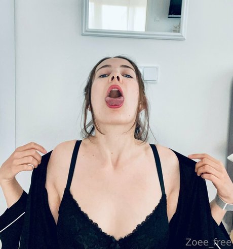Foto desnuda filtrada de OnlyFans de Zoenafree