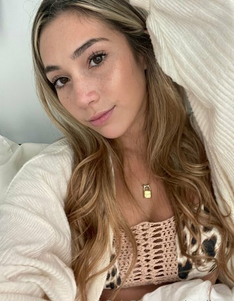 Foto desnuda filtrada de OnlyFans de Zoellaaa