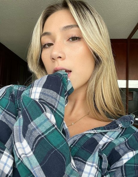 Foto desnuda filtrada de OnlyFans de Zoellaaa