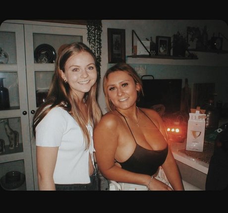 Zoe H
