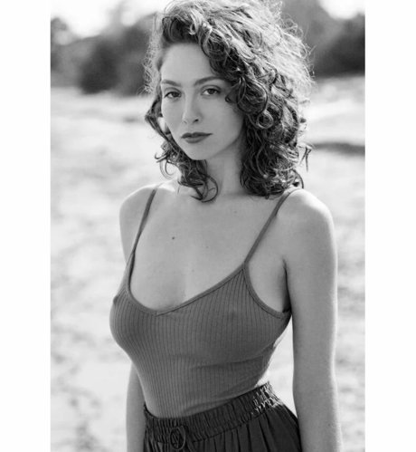 Zoe Camille