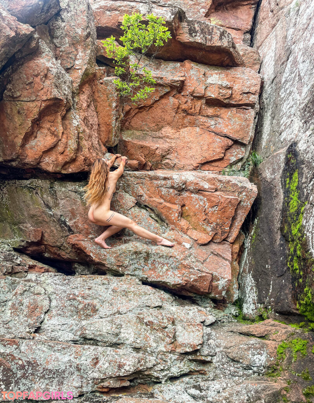 Foto desnuda filtrada de OnlyFans de Zoebytheriverfree #100 Foto desnuda filtrada de OnlyFans de Zoebytheriverfree #100