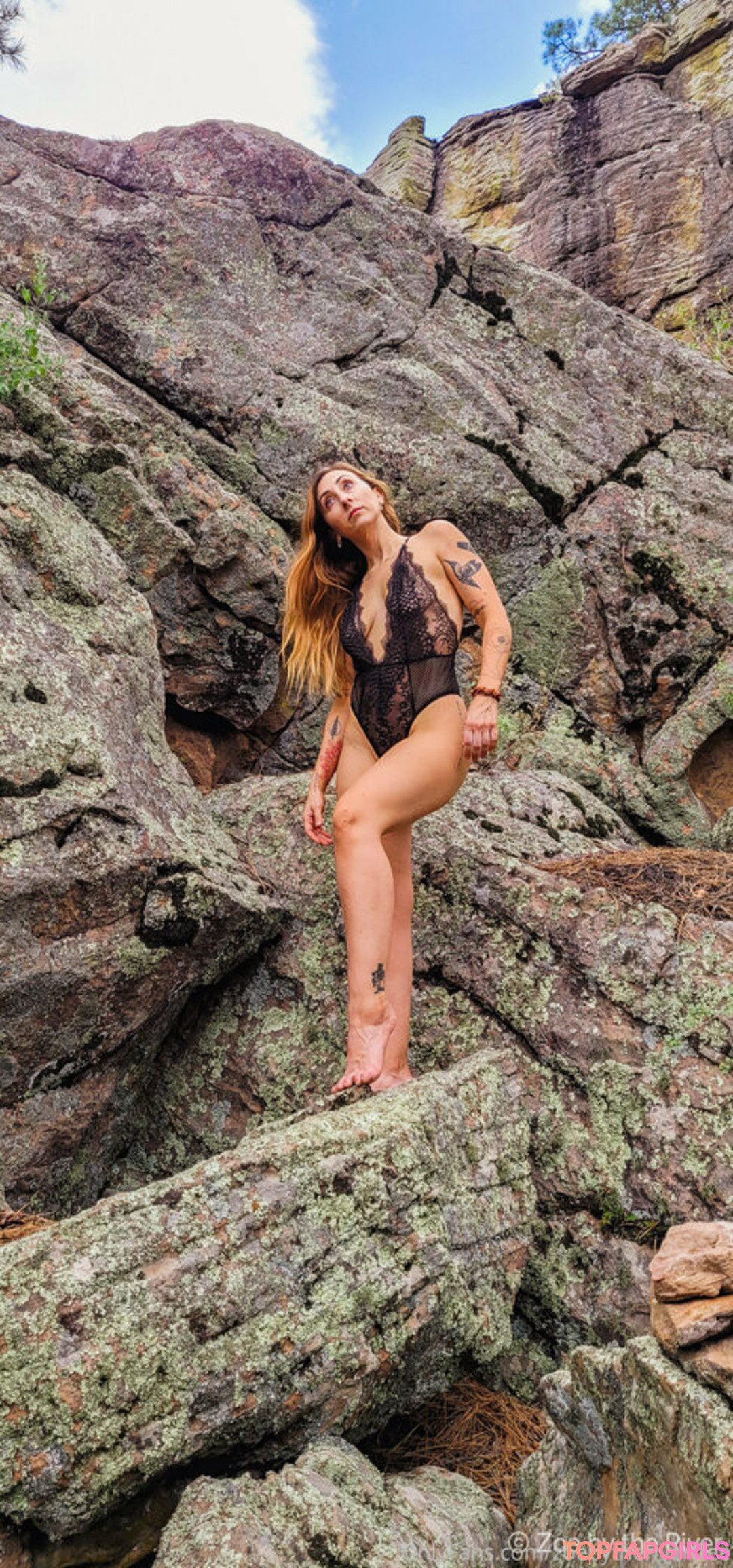 Foto desnuda filtrada de OnlyFans de Zoebytheriverfree #134 Foto desnuda filtrada de OnlyFans de Zoebytheriverfree #134