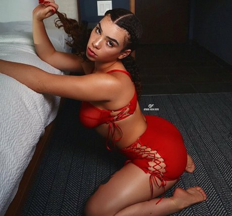Foto desnuda filtrada de OnlyFans de Therubiered