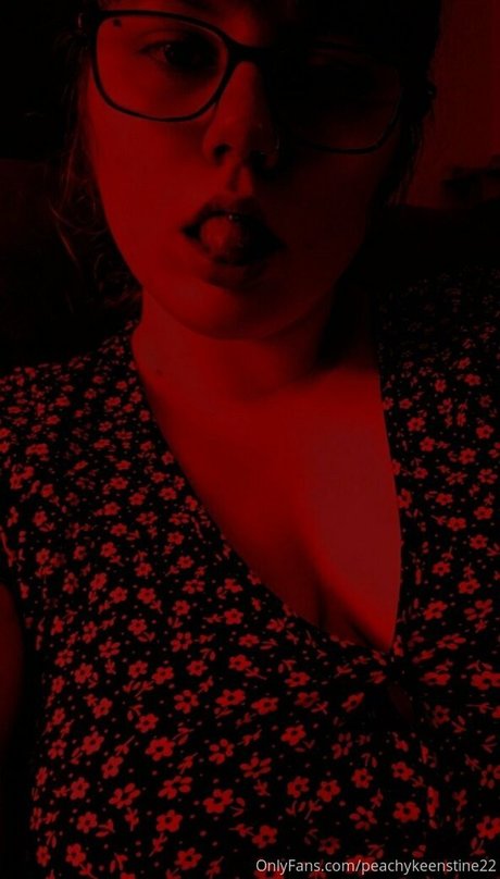Peachykeenstine22