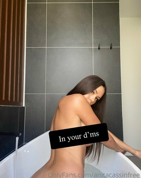 Foto desnuda filtrada de OnlyFans de Anitacassinfree
