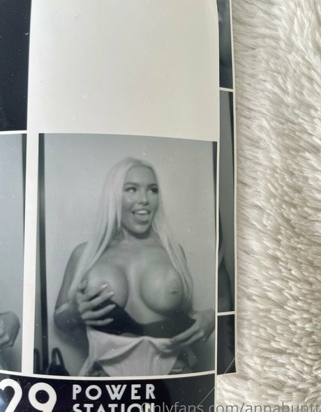 Foto desnuda filtrada de OnlyFans de Annahuntt