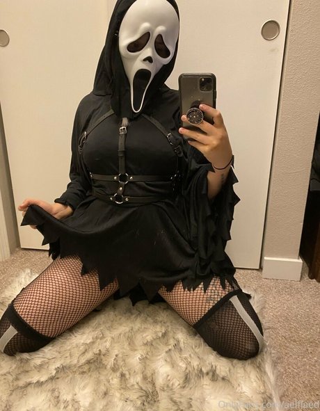 Foto desnuda filtrada de OnlyFans de Aelflaed