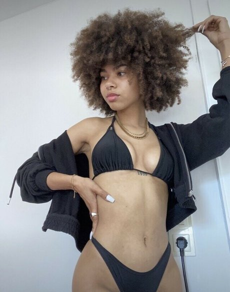 Foto desnuda filtrada de OnlyFans de Afroshawty