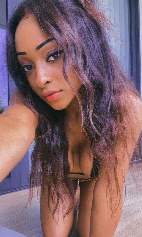 Foto desnuda filtrada de OnlyFans de Blackheartburlesque