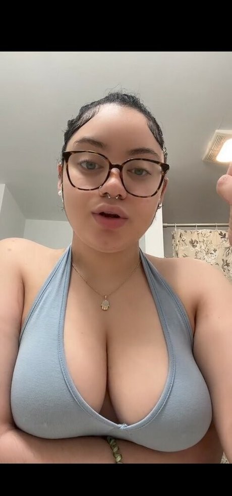 Foto desnuda filtrada de OnlyFans de sesydadoll