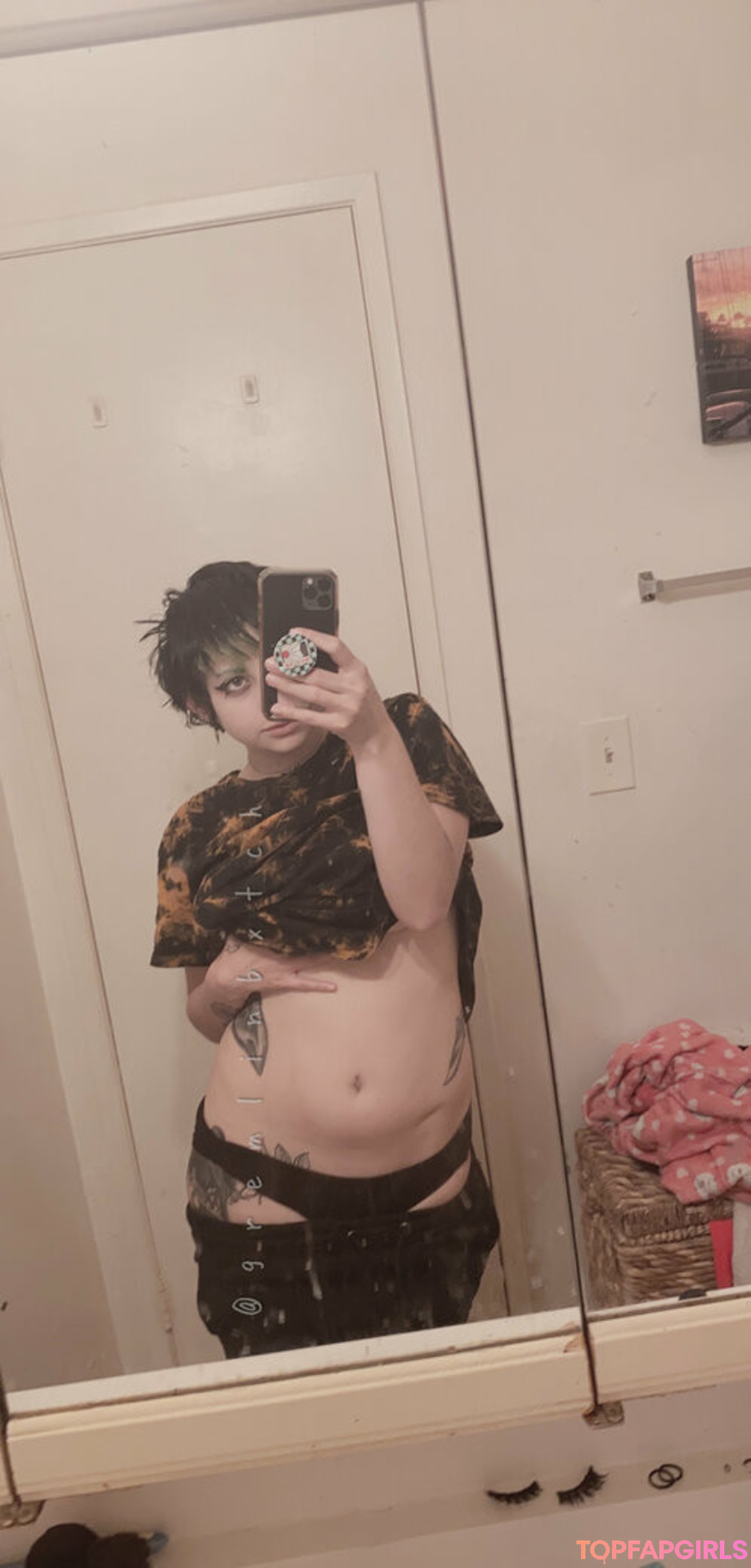 Foto desnuda filtrada de OnlyFans de Gremlinbxtch #205 Foto desnuda filtrada de OnlyFans de Gremlinbxtch #205