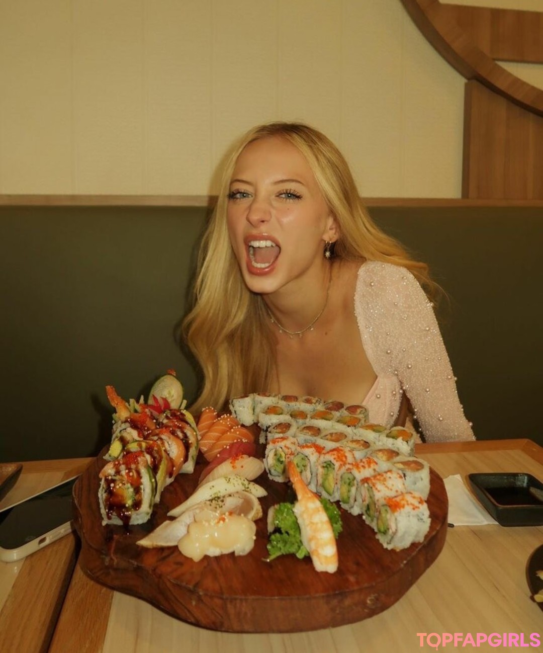Foto desnuda filtrada de OnlyFans de Sophia Diamond #466 Foto desnuda filtrada de OnlyFans de Sophia Diamond #466