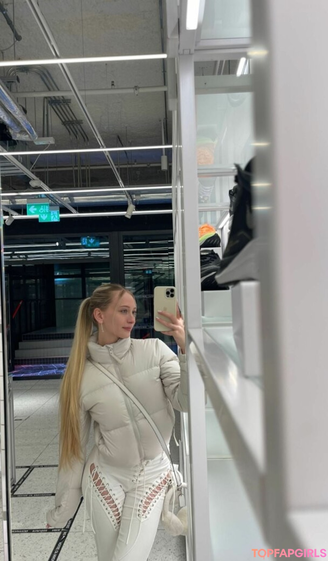 Foto desnuda filtrada de OnlyFans de Sophia Diamond #529 Foto desnuda filtrada de OnlyFans de Sophia Diamond #529