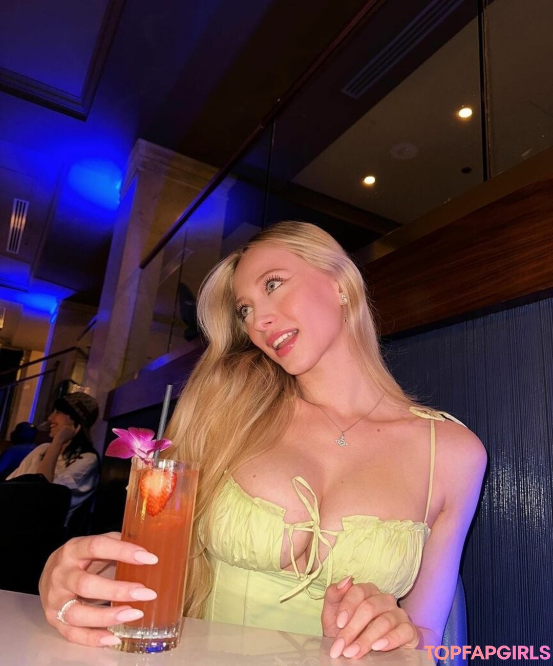 Foto desnuda filtrada de OnlyFans de Sophia Diamond #804 Foto desnuda filtrada de OnlyFans de Sophia Diamond #804