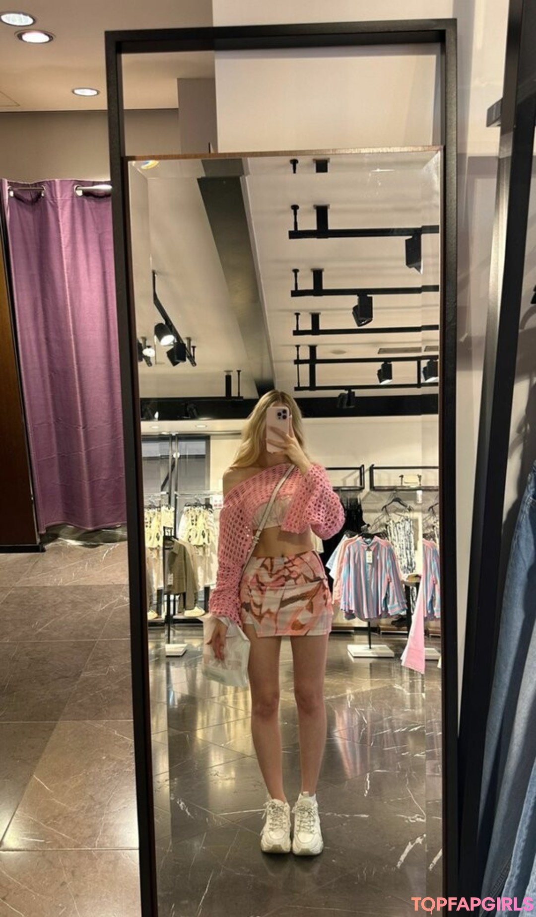 Foto desnuda filtrada de OnlyFans de Sophia Diamond #851 Foto desnuda filtrada de OnlyFans de Sophia Diamond #851