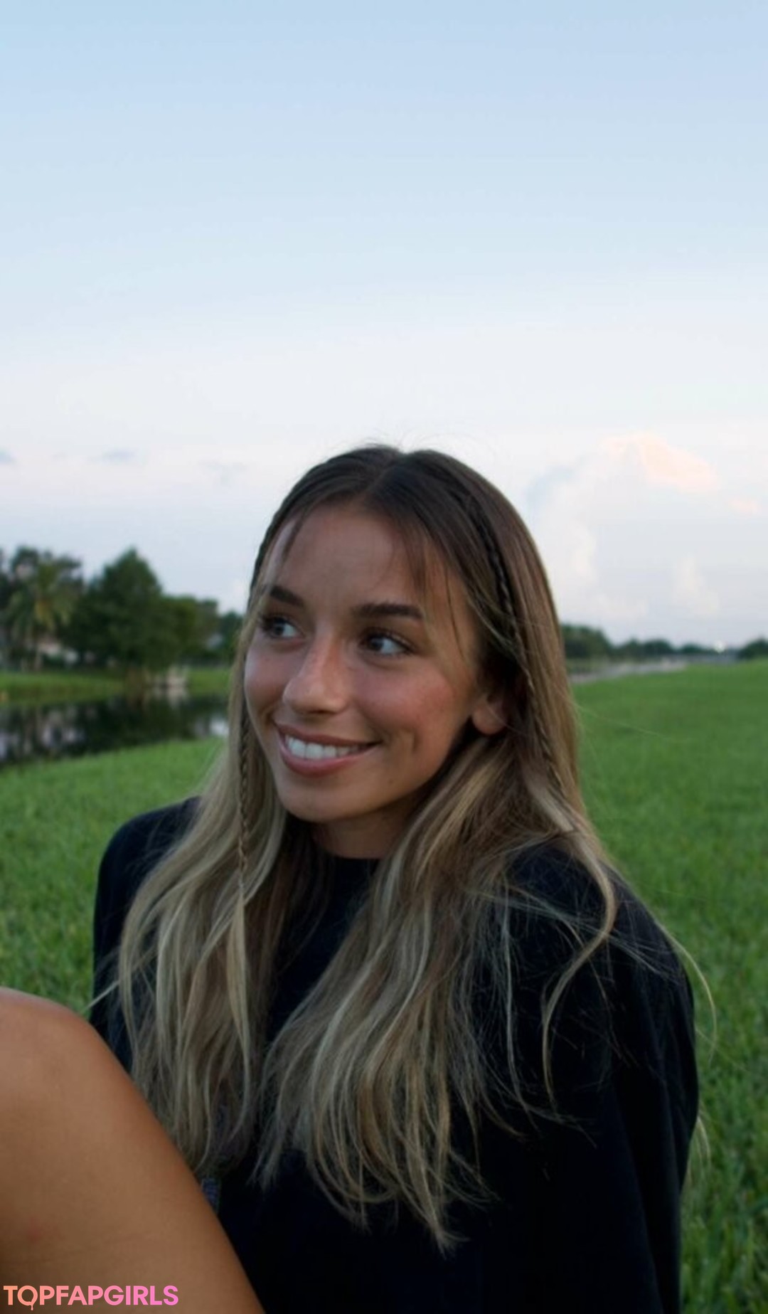 Foto desnuda filtrada de OnlyFans de Sadie Mckenna #752 Foto desnuda filtrada de OnlyFans de Sadie Mckenna #752