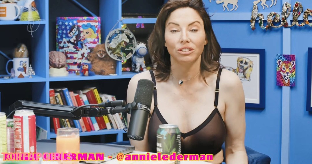 Foto desnuda filtrada de OnlyFans de Whitney Cummings #104 Foto desnuda filtrada de OnlyFans de Whitney Cummings #104