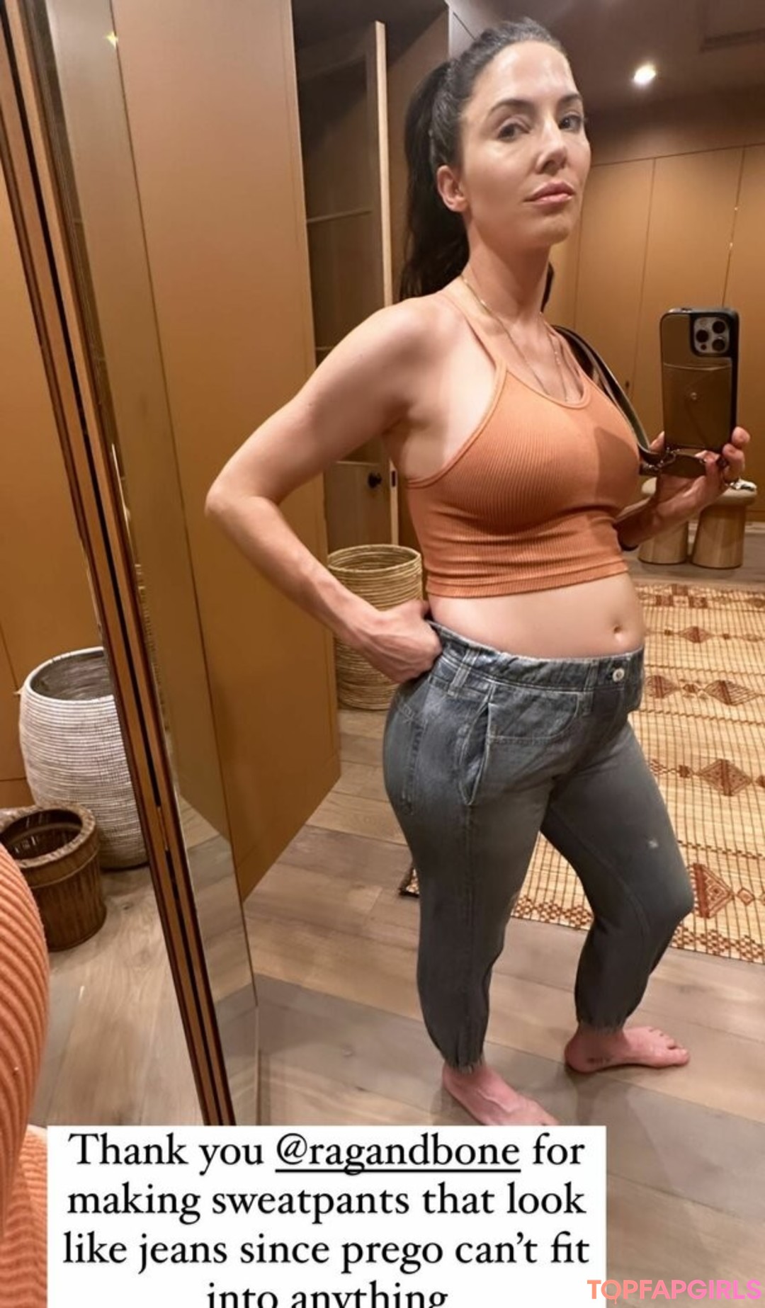 Foto desnuda filtrada de OnlyFans de Whitney Cummings #364 Foto desnuda filtrada de OnlyFans de Whitney Cummings #364