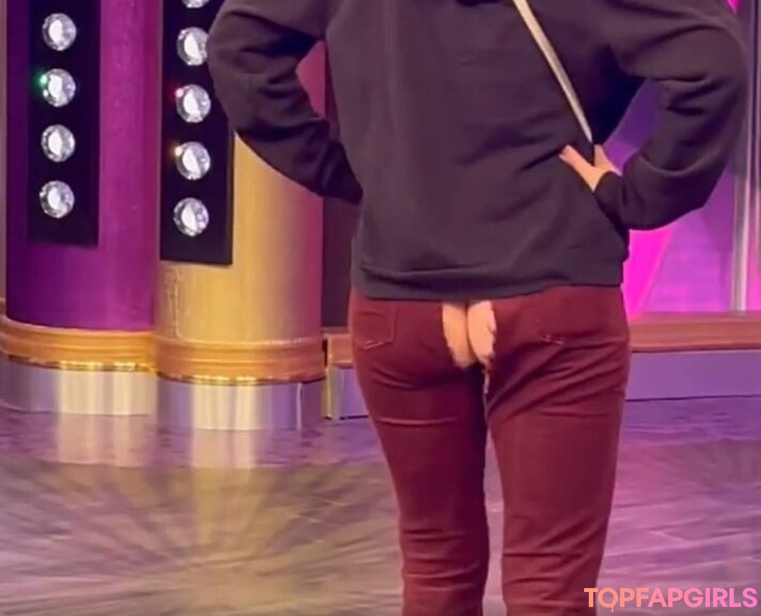 Foto desnuda filtrada de OnlyFans de Whitney Cummings #49 Foto desnuda filtrada de OnlyFans de Whitney Cummings #49