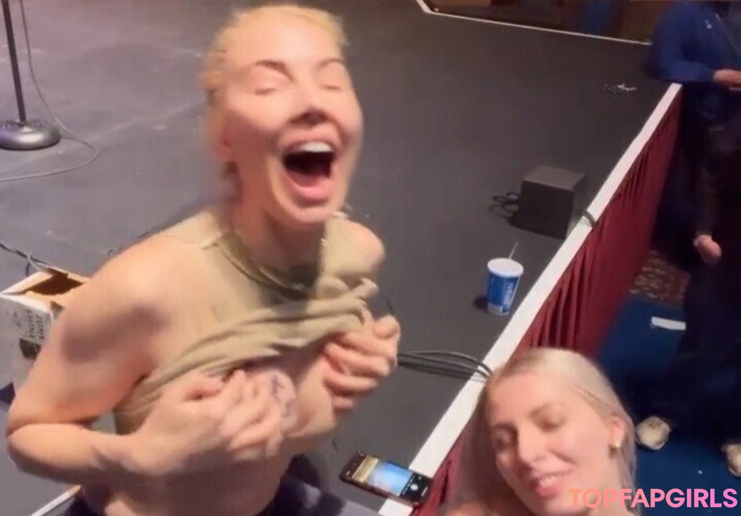 Foto desnuda filtrada de OnlyFans de Whitney Cummings #57 Foto desnuda filtrada de OnlyFans de Whitney Cummings #57