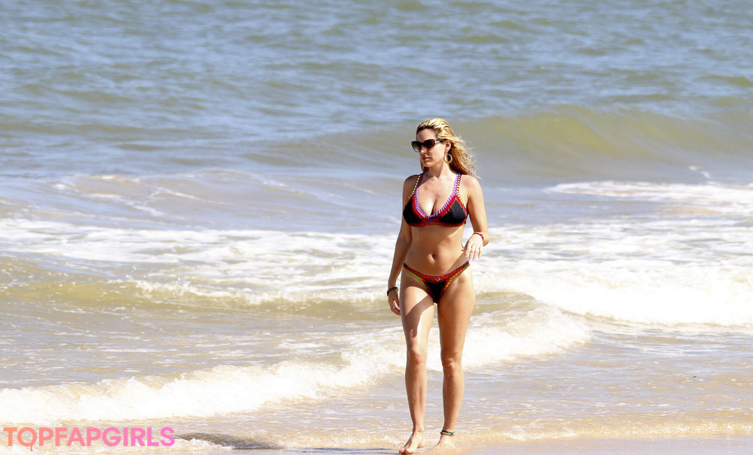 Foto desnuda filtrada de OnlyFans de Kelly Brook #210 Foto desnuda filtrada de OnlyFans de Kelly Brook #210