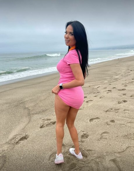 Anissa KATE