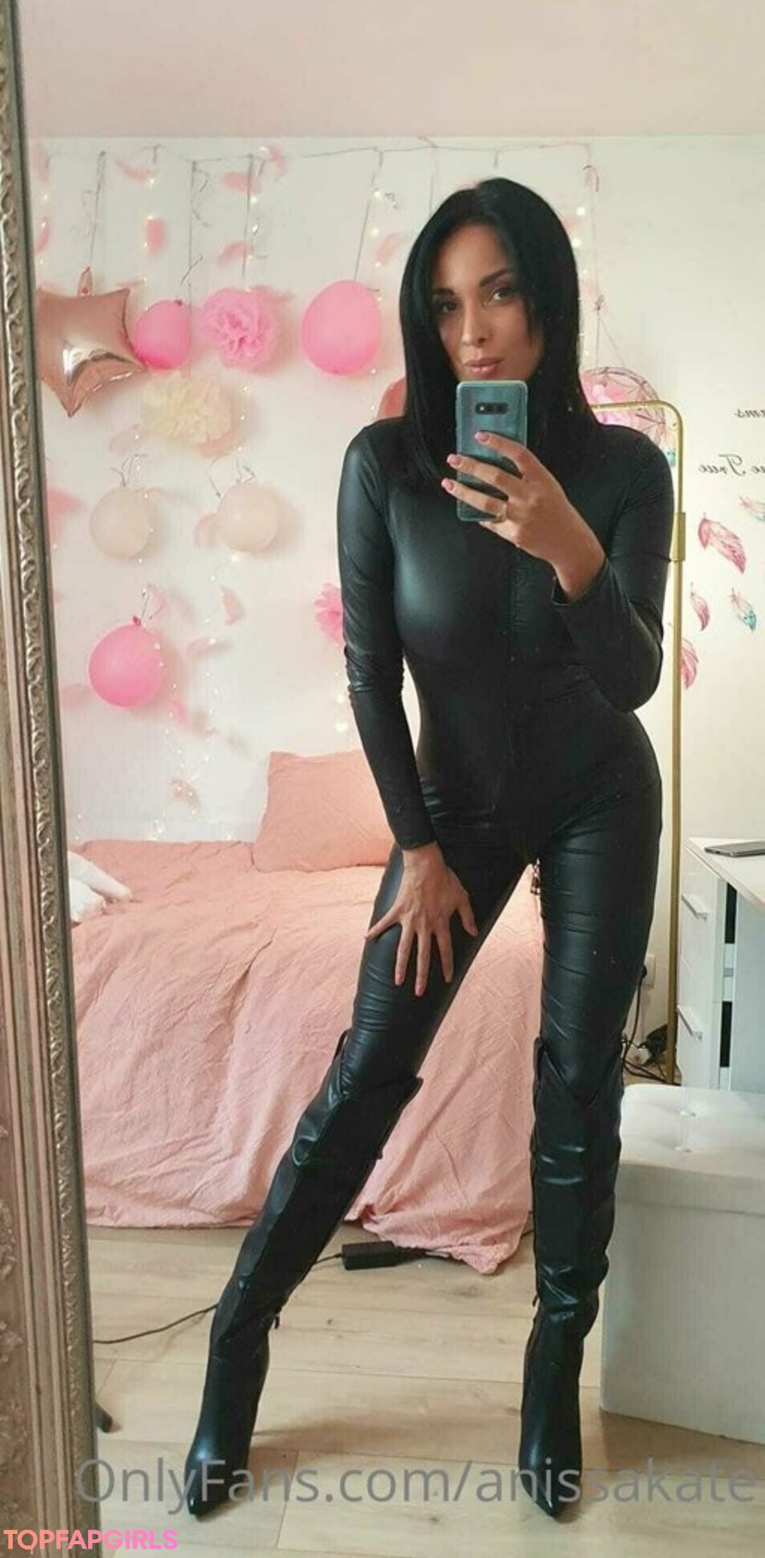 Foto desnuda filtrada de OnlyFans de Anissa Kate #449 Foto desnuda filtrada de OnlyFans de Anissa Kate #449