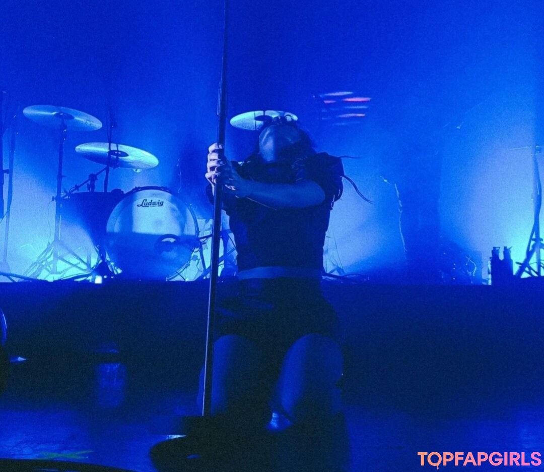 Foto desnuda filtrada de OnlyFans de Lauren Mayberry #122 Foto desnuda filtrada de OnlyFans de Lauren Mayberry #122