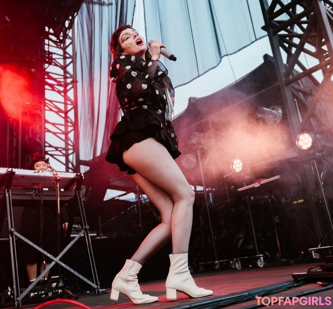 Foto desnuda filtrada de OnlyFans de Lauren Mayberry #244 Foto desnuda filtrada de OnlyFans de Lauren Mayberry #244