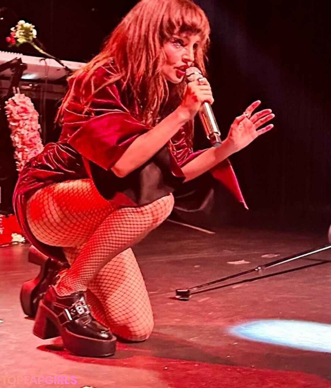 Foto desnuda filtrada de OnlyFans de Lauren Mayberry #275 Foto desnuda filtrada de OnlyFans de Lauren Mayberry #275