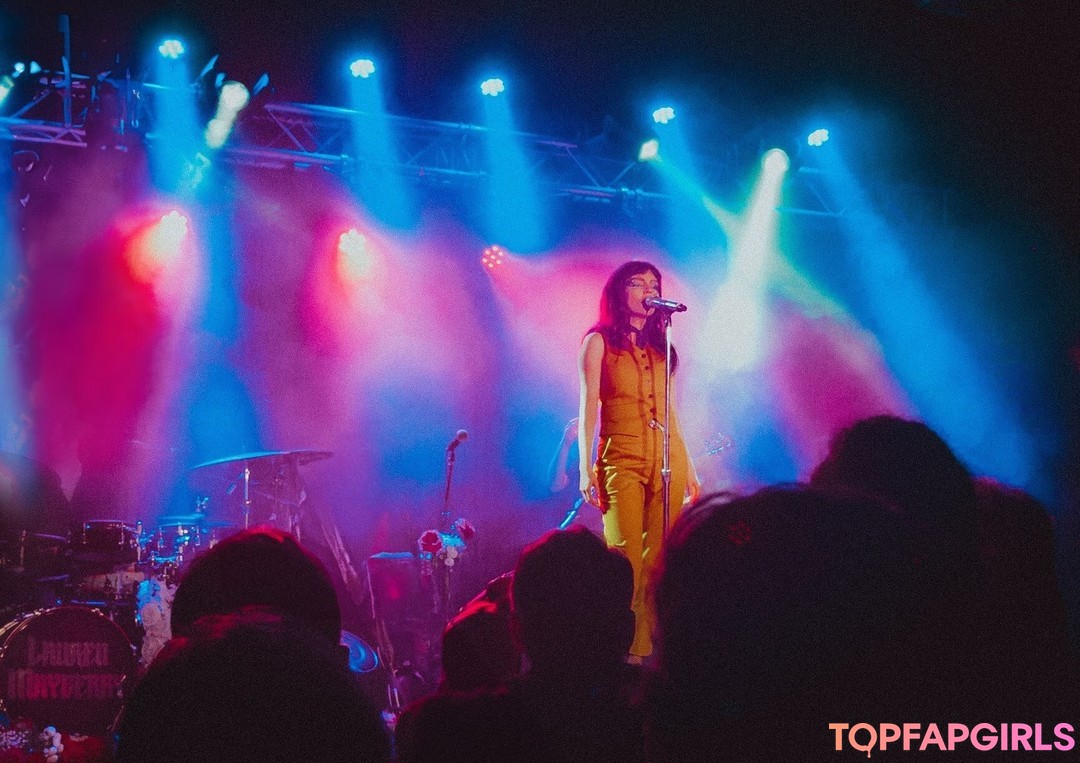 Foto desnuda filtrada de OnlyFans de Lauren Mayberry #301 Foto desnuda filtrada de OnlyFans de Lauren Mayberry #301