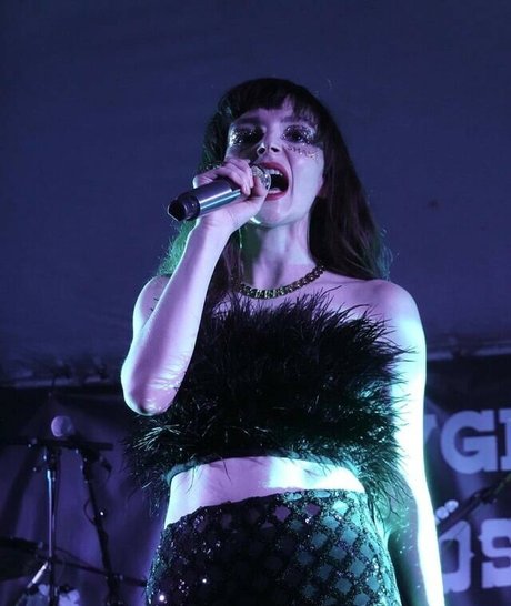 Lauren Mayberry