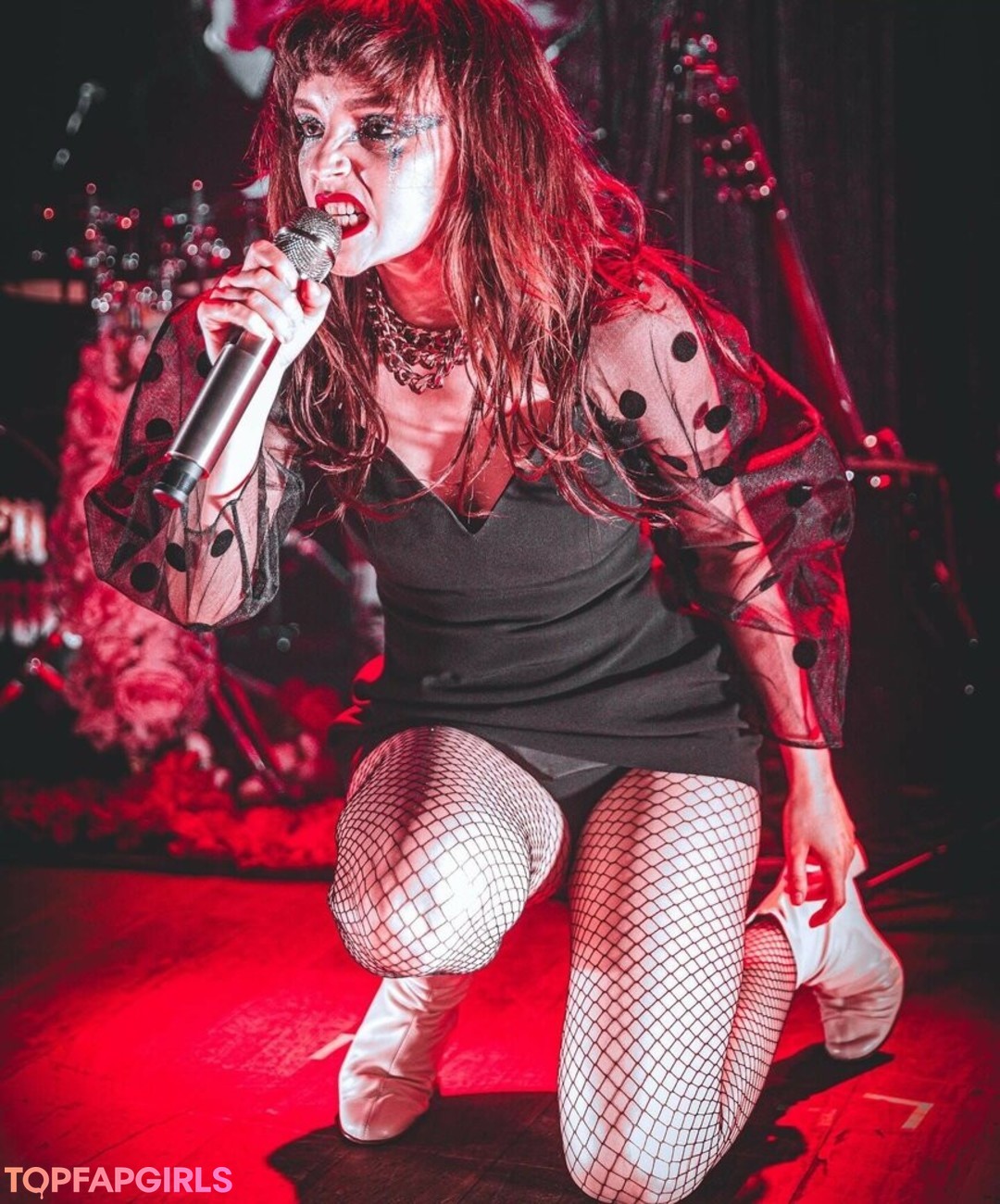 Foto desnuda filtrada de OnlyFans de Lauren Mayberry #392 Foto desnuda filtrada de OnlyFans de Lauren Mayberry #392