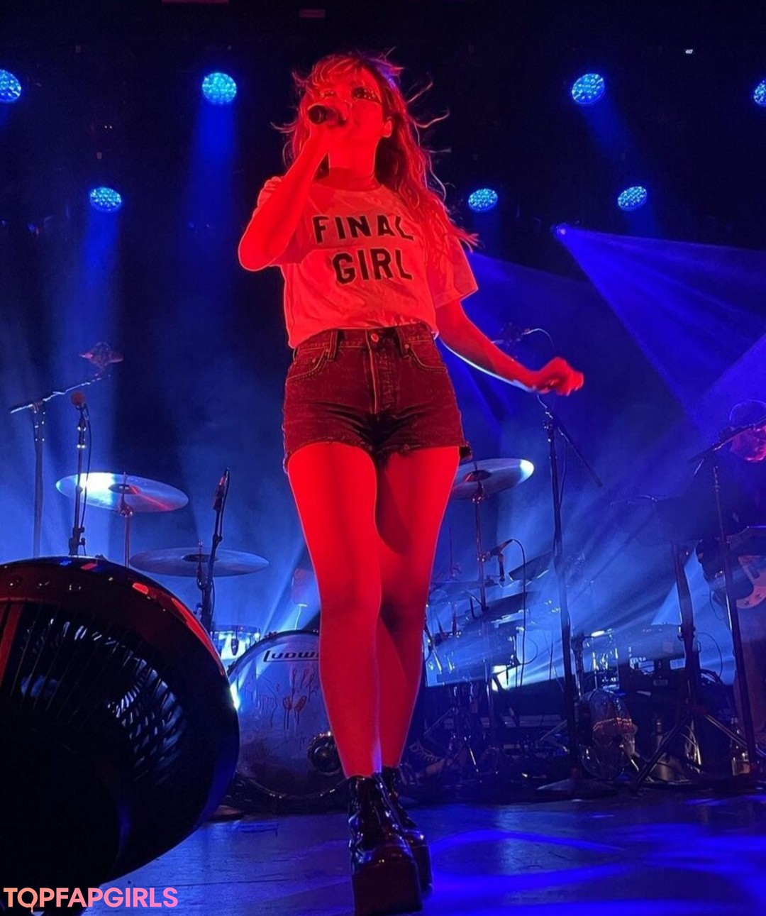 Foto desnuda filtrada de OnlyFans de Lauren Mayberry #42 Foto desnuda filtrada de OnlyFans de Lauren Mayberry #42